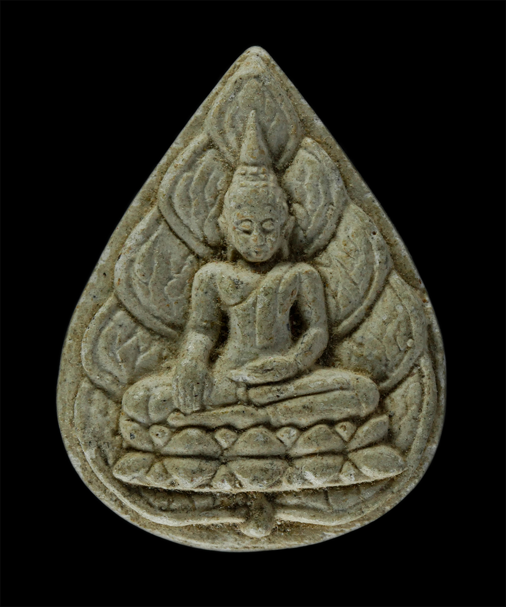 17Aug24 (316)p.jpg - พระผงพระประธานโบสถ พระอธิการเสริม ถาวโร วัดยางเอน จ.ชลบุรี ปี2547 ที่ระลึกฝังลูกนิมิตร เนื้อผงพุทธคุณ ผงว่าน พระเก่าสวย มวลสารดี พิธีใหญ่ | https://kamulet.in.th